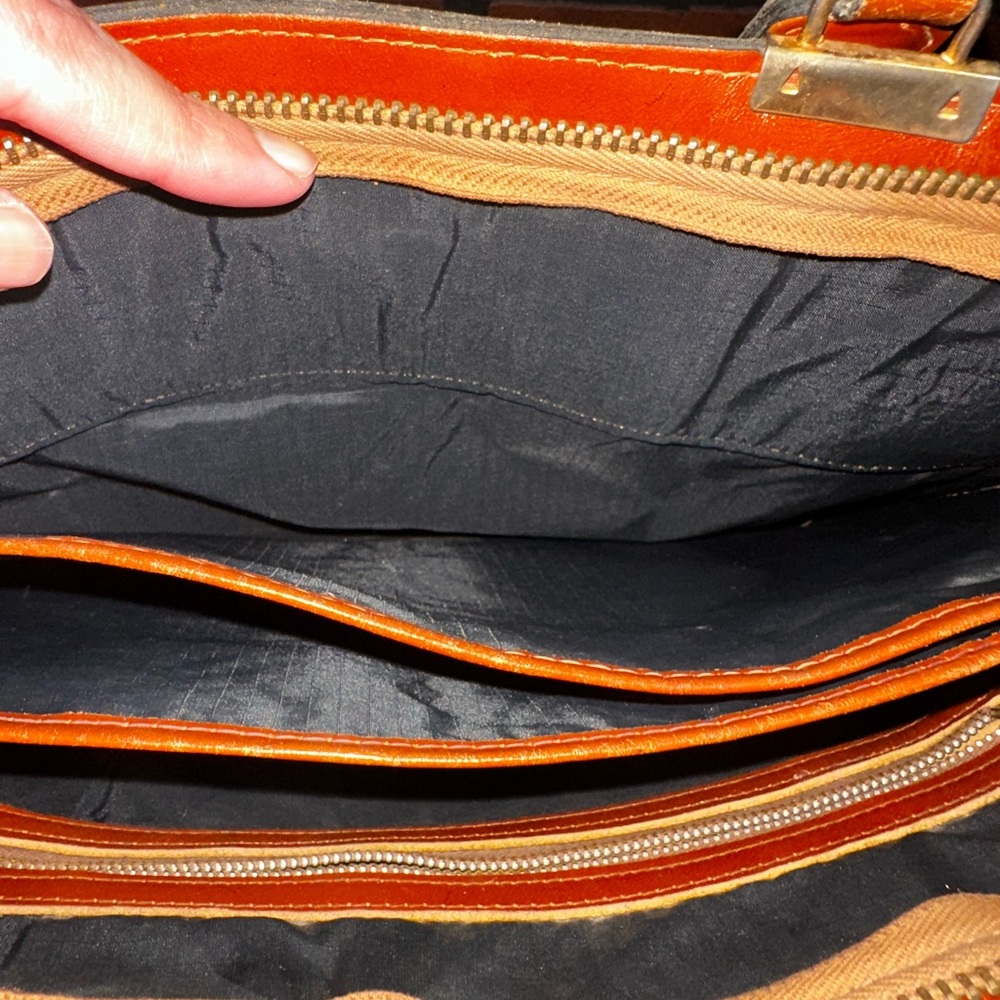 Classic Brown Leather Women's portfolio style bag - Picture 8 of 8